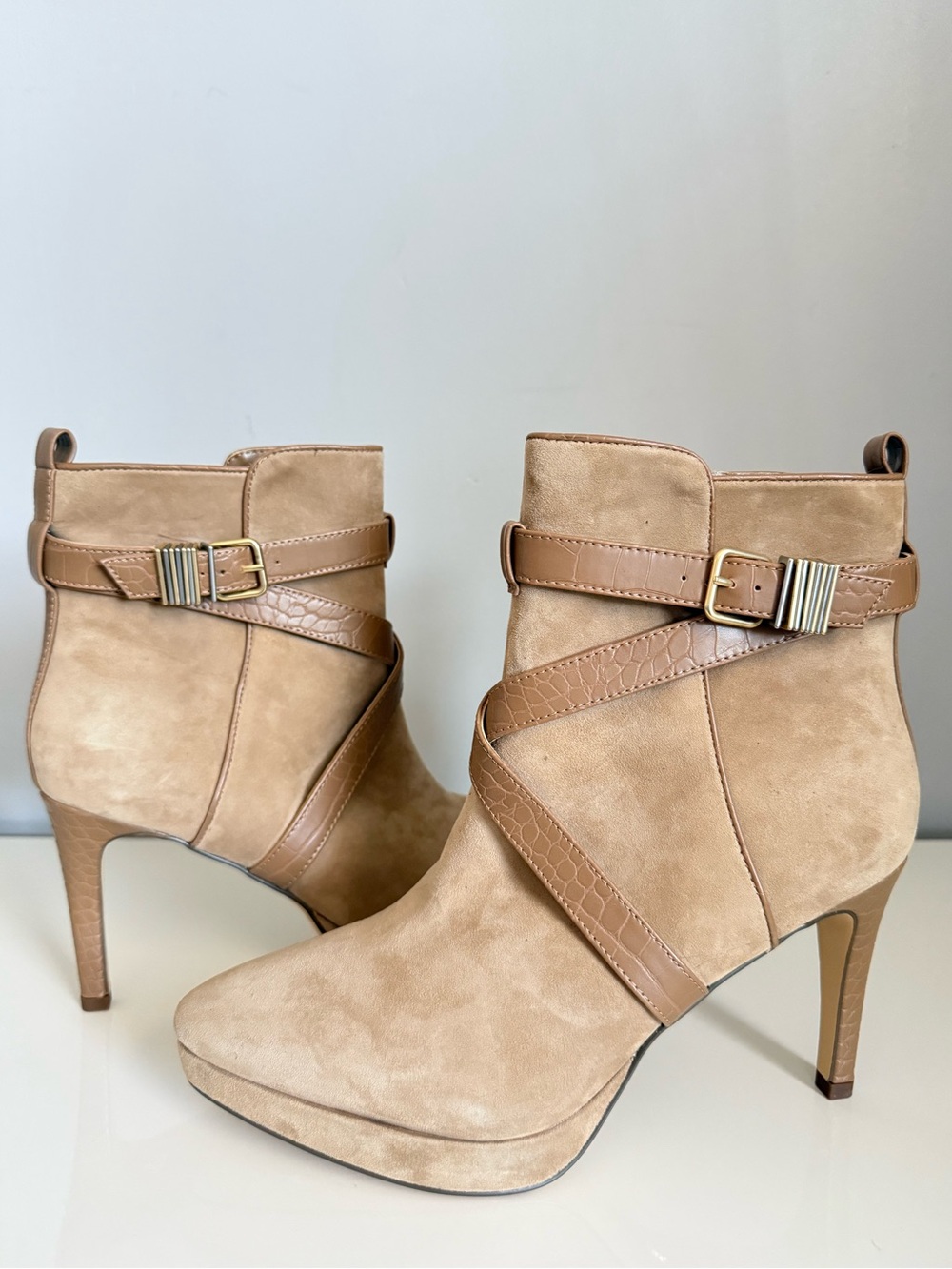 WHBM Croco Suede Toasted Coconut Ankle Platform Boots Shoes Womens Size 10M